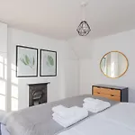 Sleek 2Bd Skyline Flat Heart Of Hackney