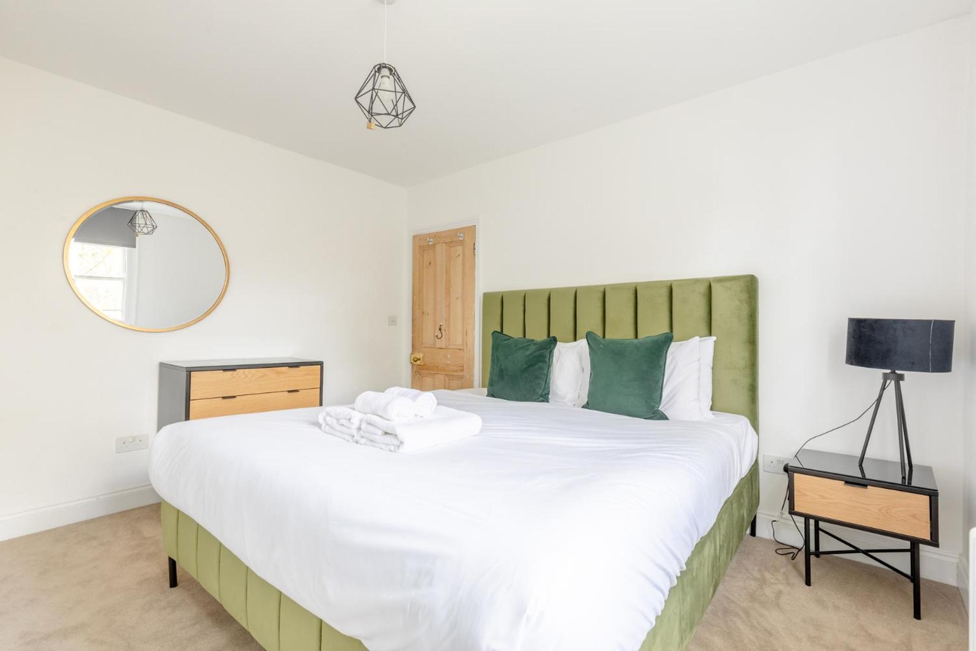 Apartament Sleek 2bd Skyline Flat Heart Of Hackney *